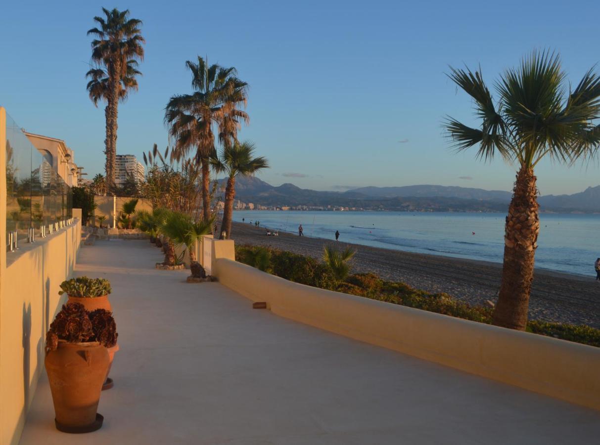 Maravilloso Apartamento Amanecer Cabo A Pie De Playa Y Mar En Chalet Roquetes Alicante Exterior photo