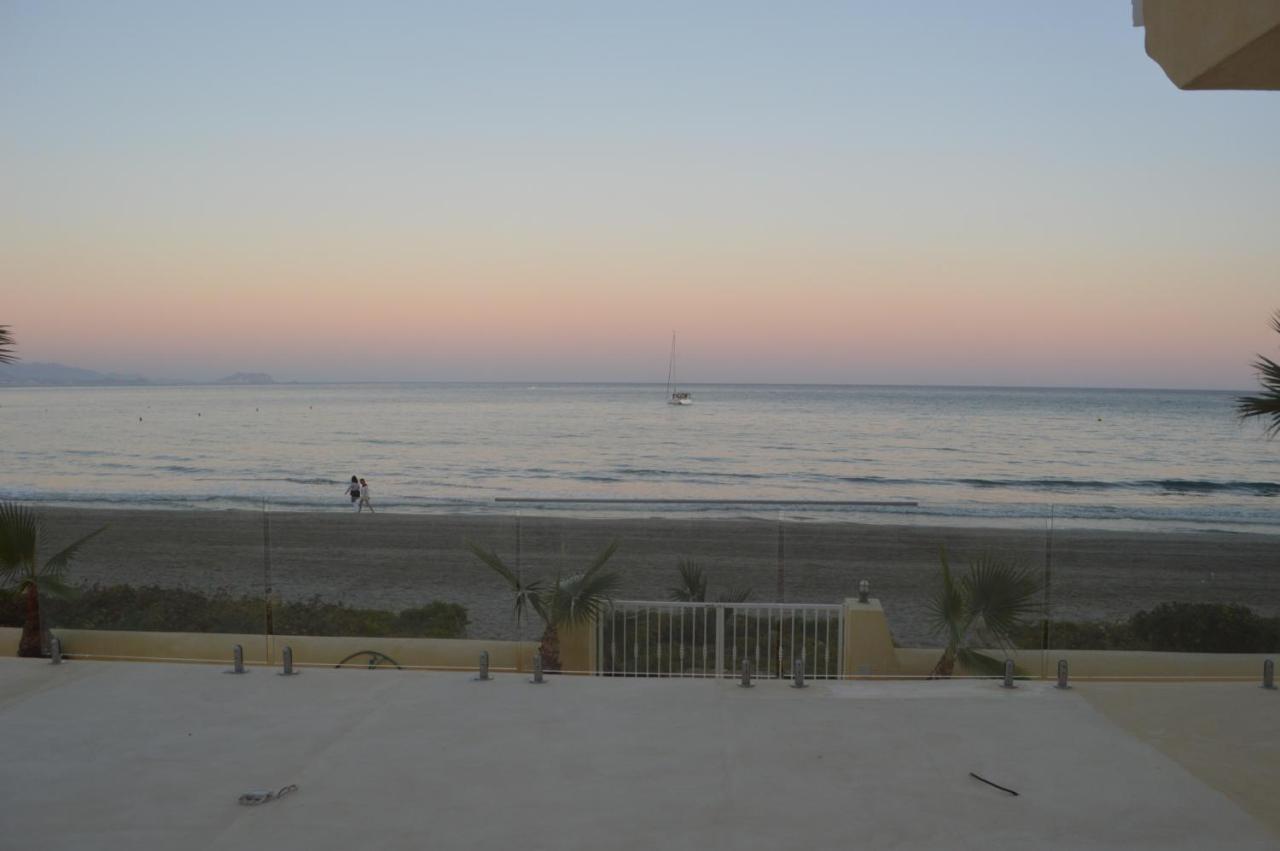 Maravilloso Apartamento Amanecer Cabo A Pie De Playa Y Mar En Chalet Roquetes Alicante Exterior photo