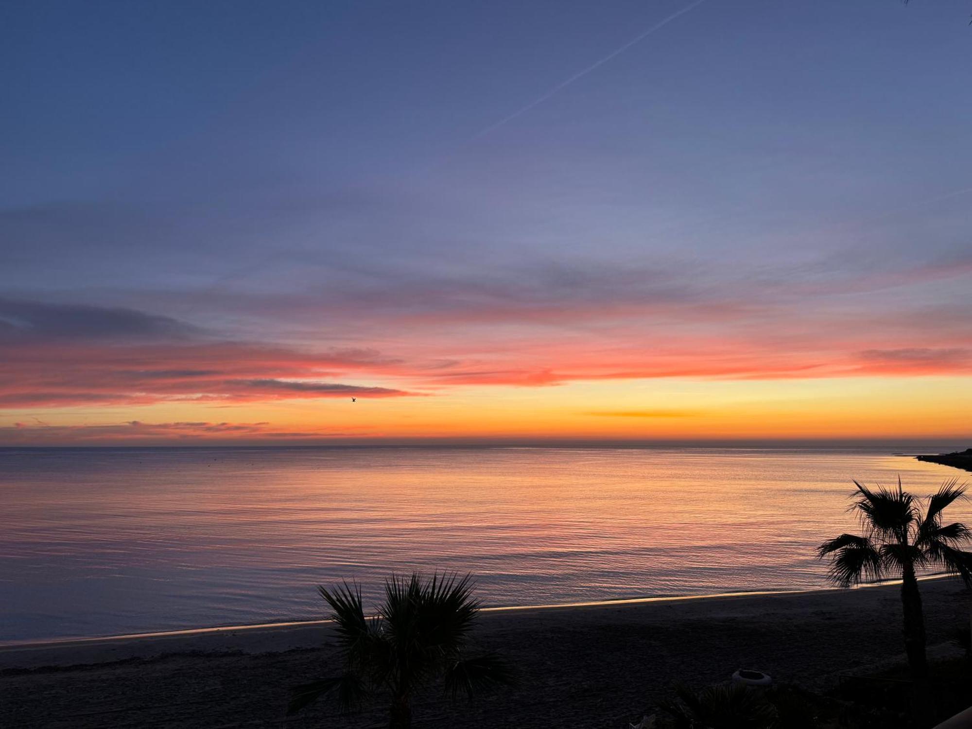 Maravilloso Apartamento Amanecer Cabo A Pie De Playa Y Mar En Chalet Roquetes Alicante Exterior photo